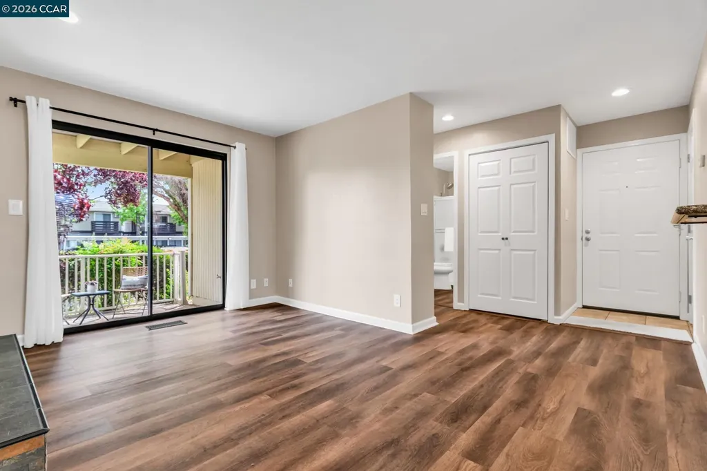 2827 Monument Boulevard Concord CA 94520