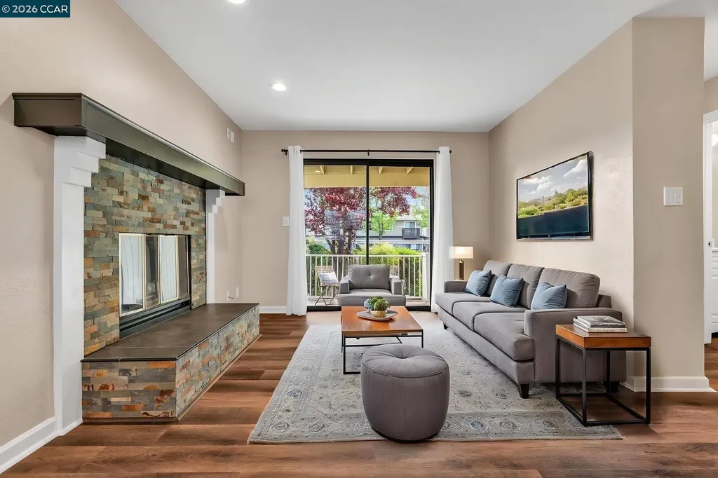 2827 Monument Boulevard Concord CA 94520