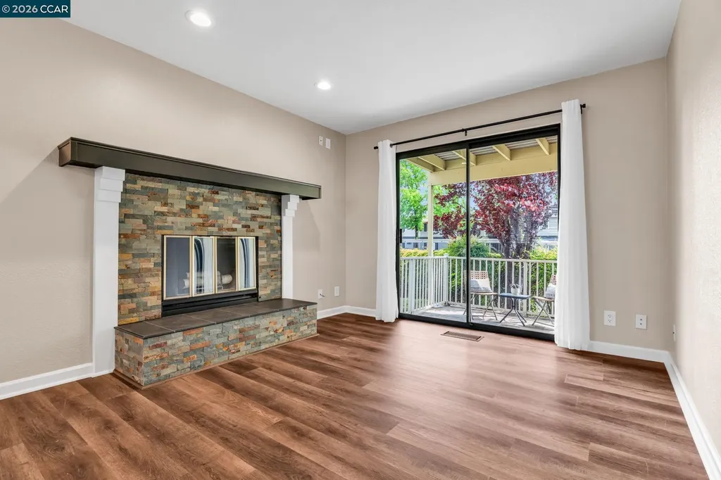 2827 Monument Boulevard Concord CA 94520