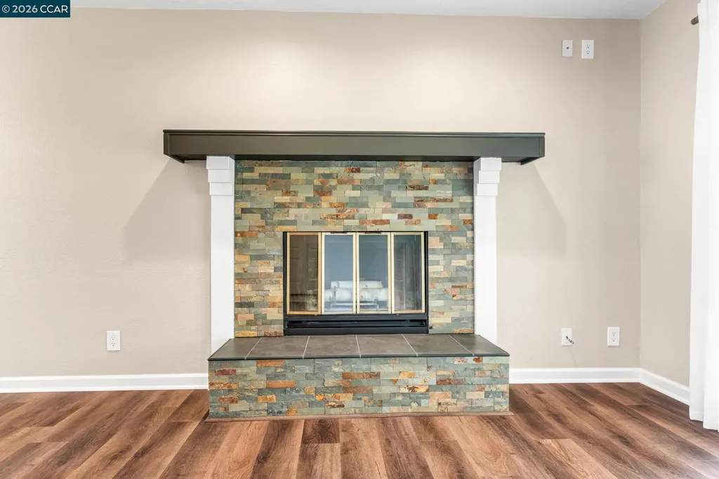 2827 Monument Boulevard Concord CA 94520