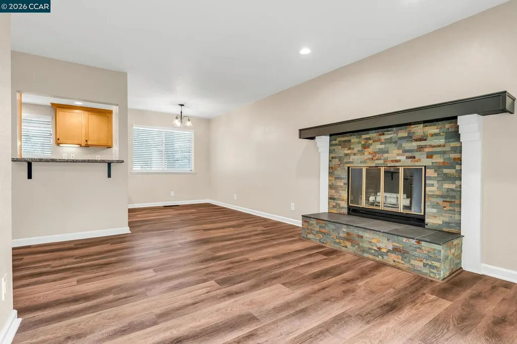 2827 Monument Boulevard Concord CA 94520