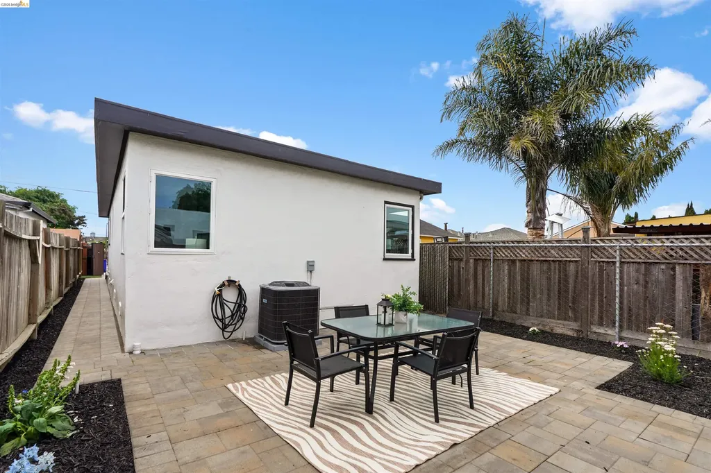 2339 Mcbryde Avenue Richmond CA 94804