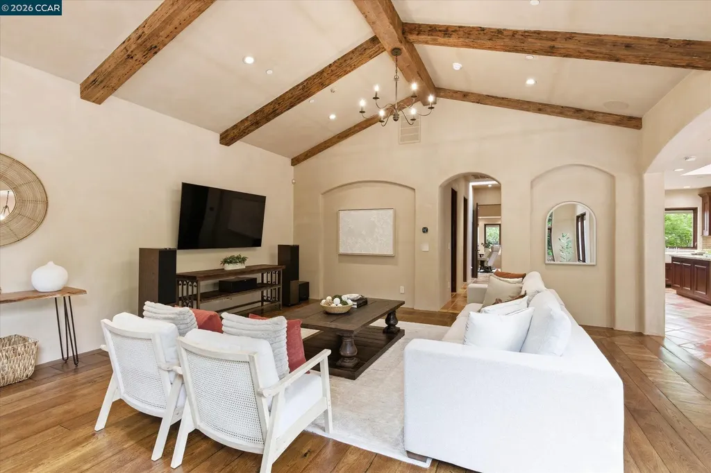 80 Rheem Boulevard Orinda CA 94563