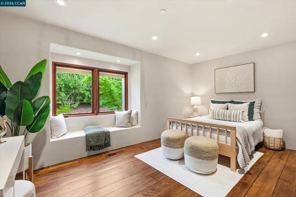 80 Rheem Boulevard Orinda CA 94563