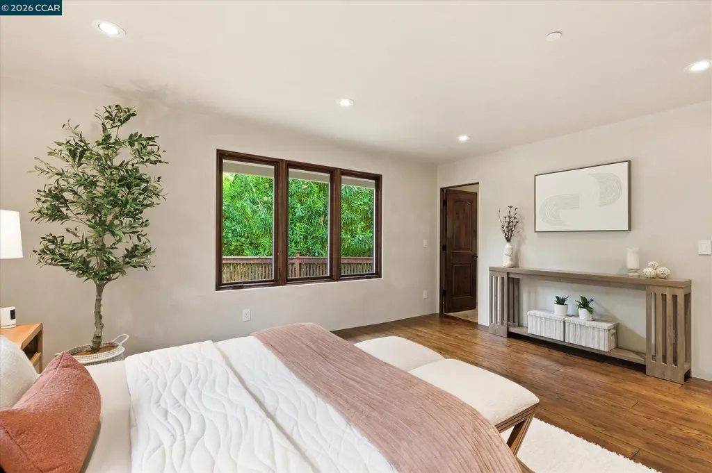 80 Rheem Boulevard Orinda CA 94563