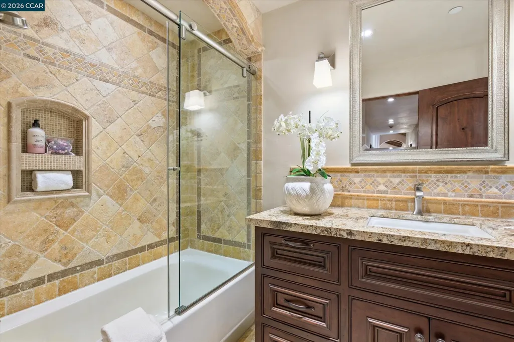 80 Rheem Boulevard Orinda CA 94563