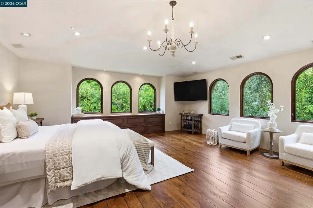 80 Rheem Boulevard Orinda CA 94563