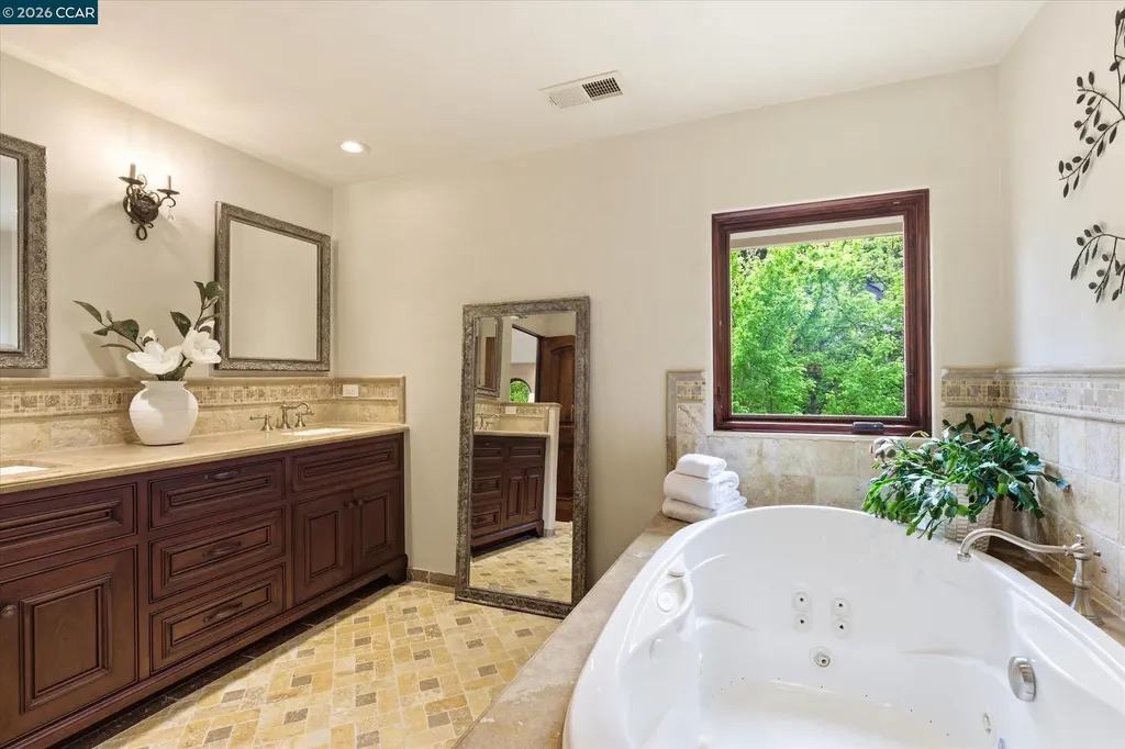 80 Rheem Boulevard Orinda CA 94563