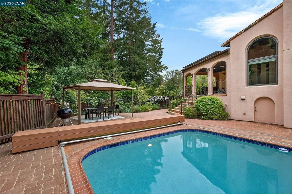 80 Rheem Boulevard Orinda CA 94563