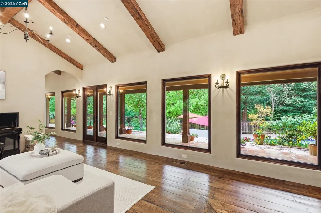 80 Rheem Boulevard Orinda CA 94563