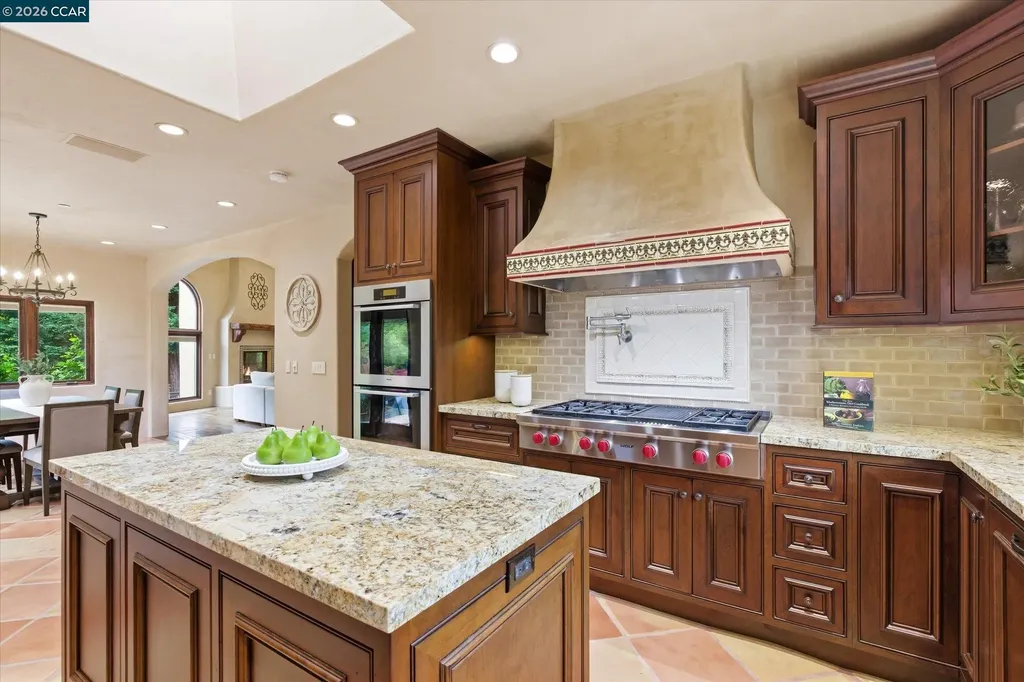 80 Rheem Boulevard Orinda CA 94563