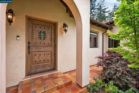80 Rheem Boulevard Orinda CA 94563