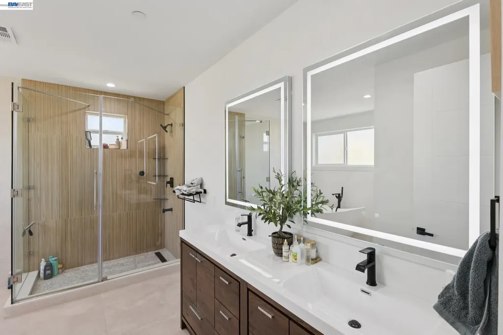 3606 Sarita Street Hayward CA 94542