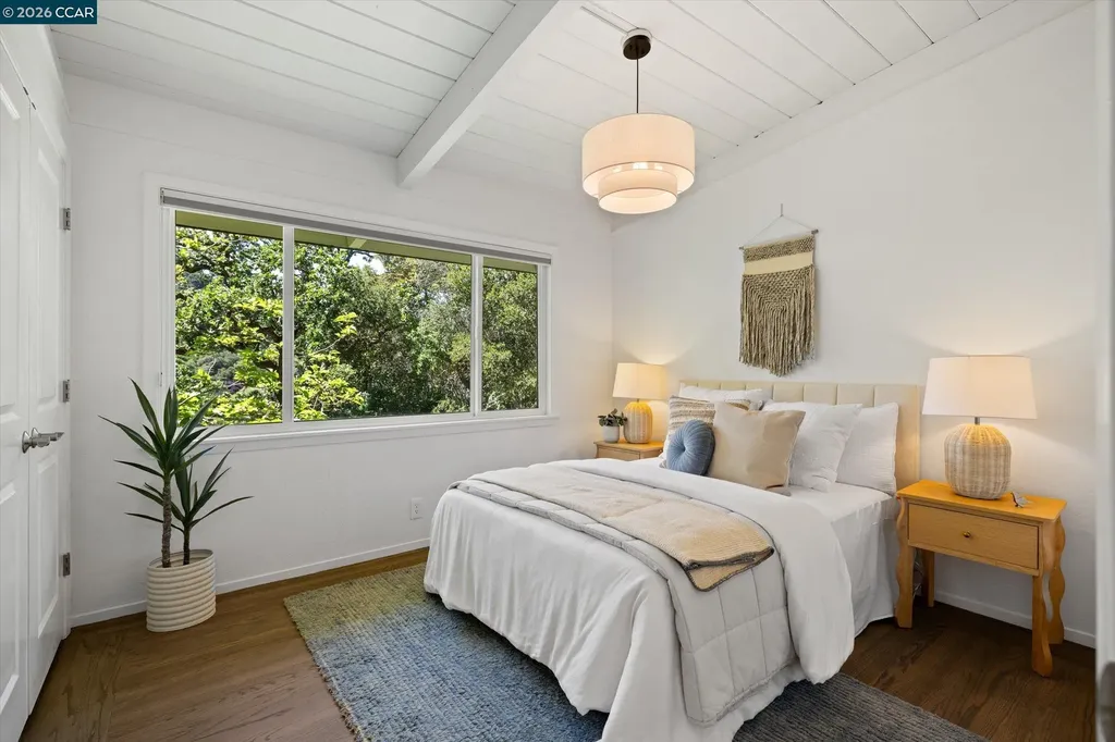8 Westwood Court Orinda CA 94563