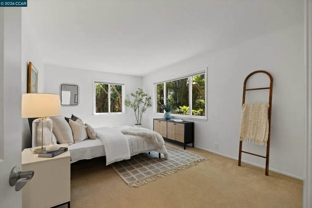 8 Westwood Court Orinda CA 94563