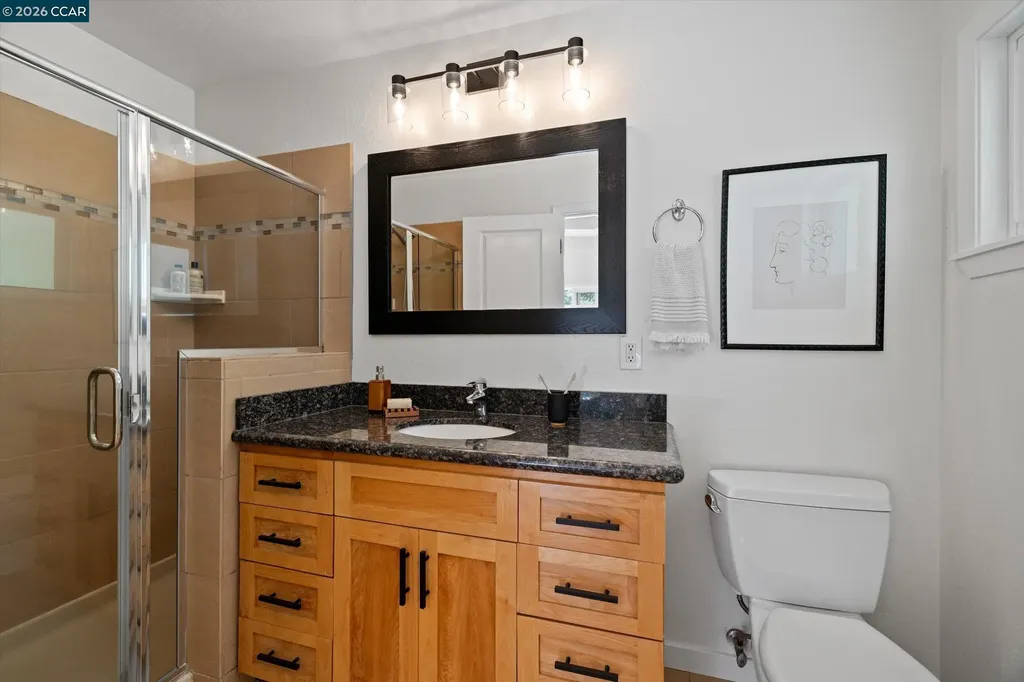 8 Westwood Court Orinda CA 94563