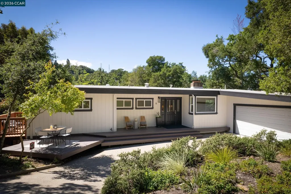 8 Westwood Court Orinda CA 94563