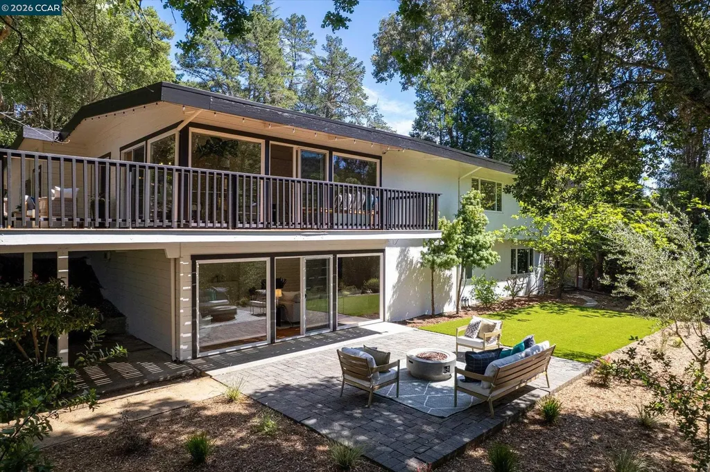 8 Westwood Court Orinda CA 94563