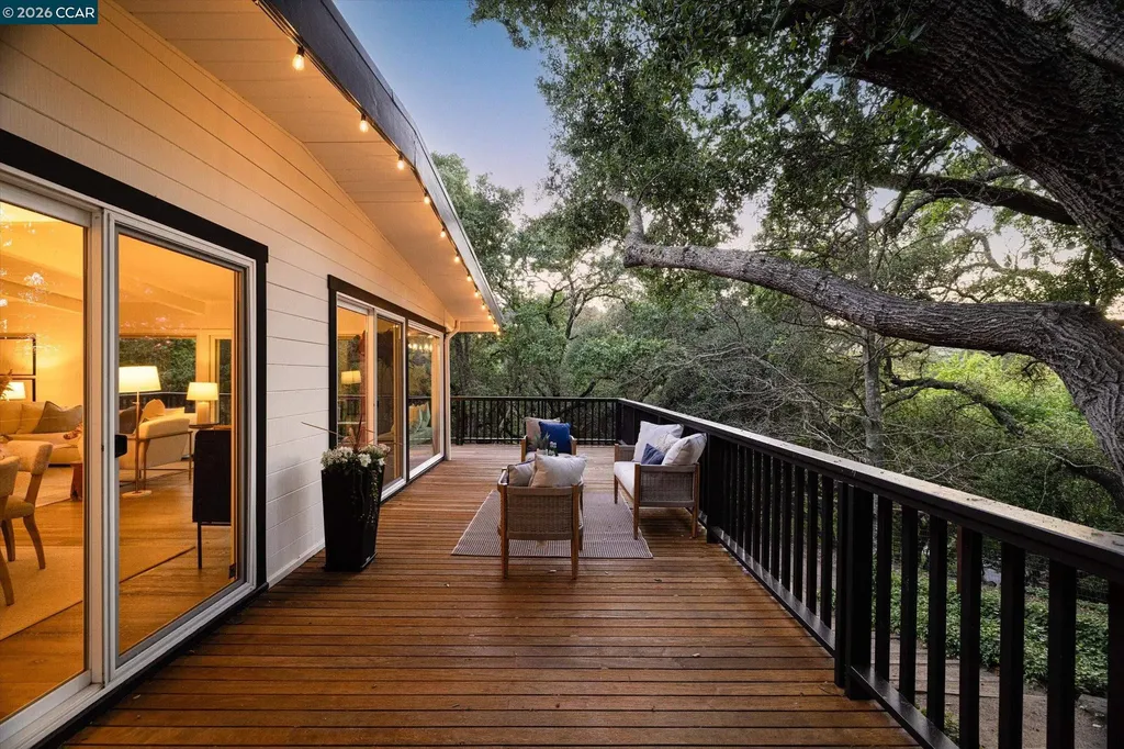 8 Westwood Court Orinda CA 94563