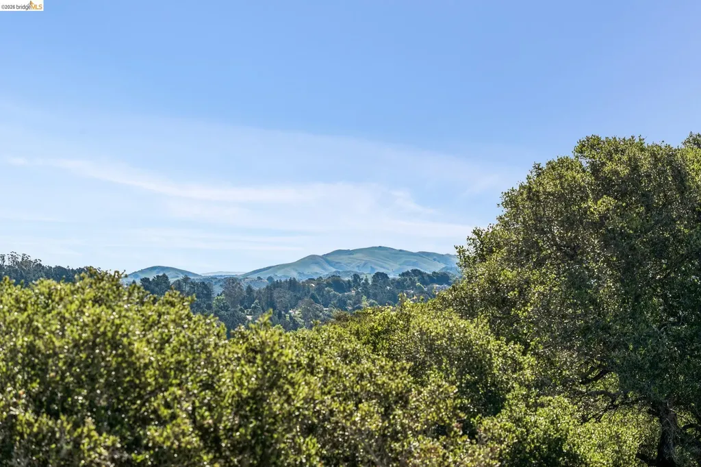 13454 Campus Drive Oakland CA 94619