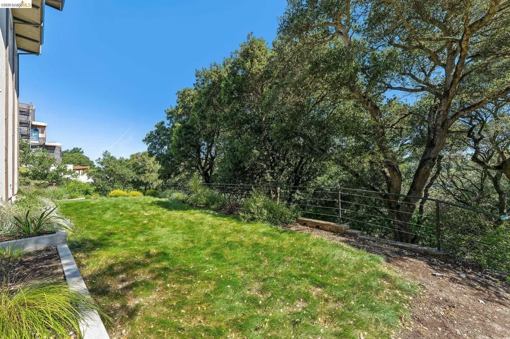 13454 Campus Drive Oakland CA 94619