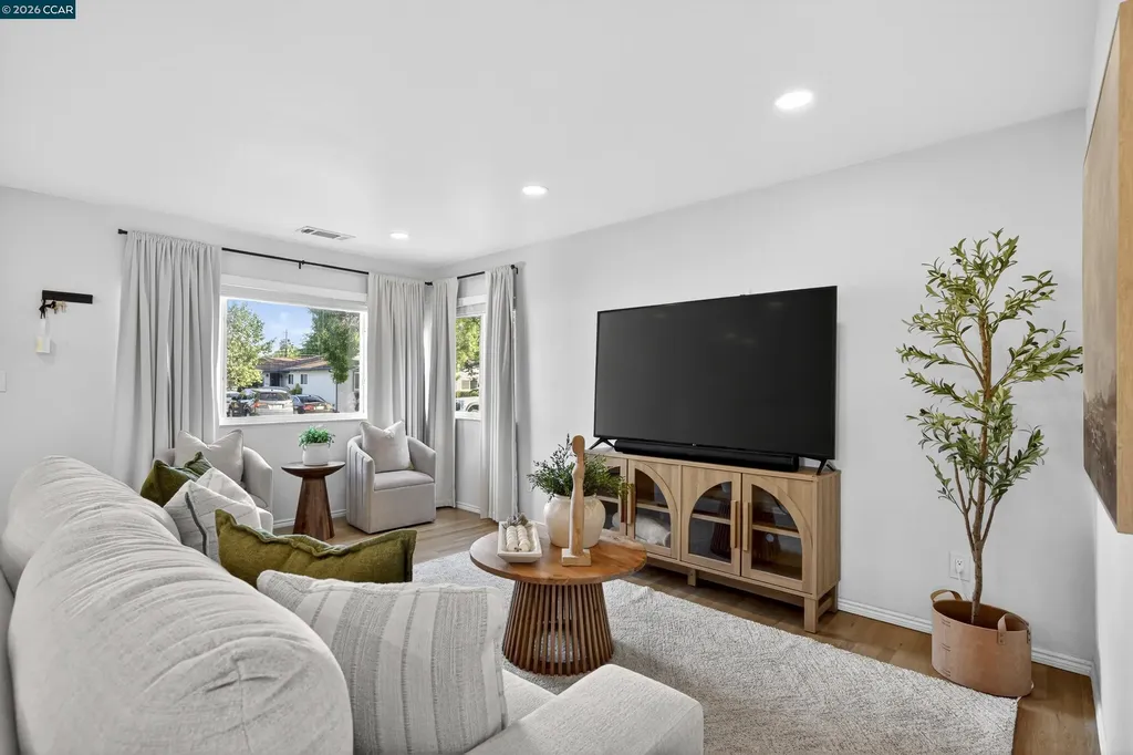 1891 Gilly Lane Concord CA 94518