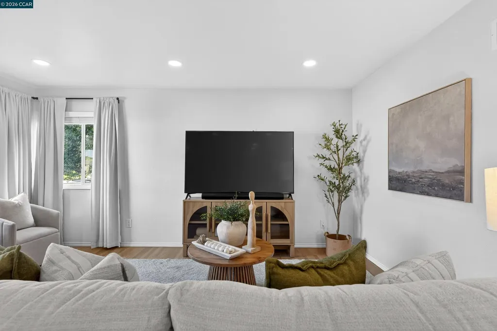 1891 Gilly Lane Concord CA 94518