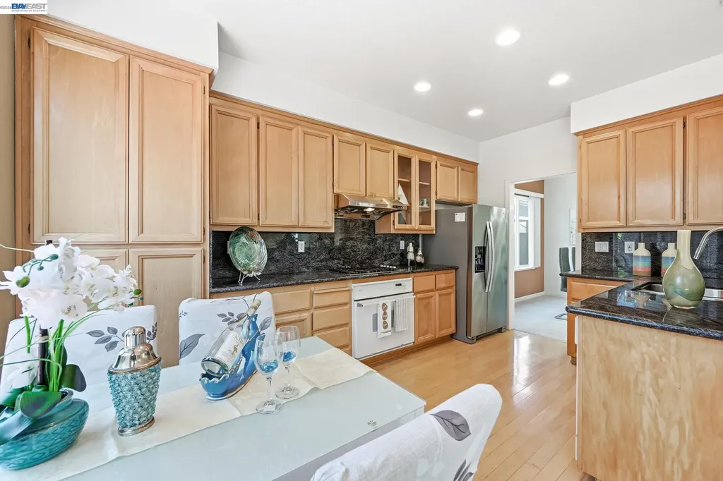 17 Miranda Court Alameda CA 94502