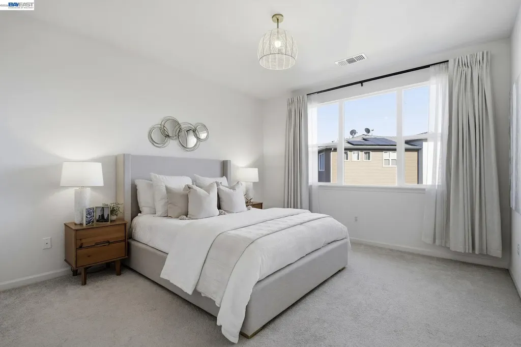 29741 Hansen Hayward CA 94544