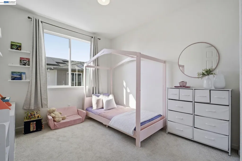 29741 Hansen Hayward CA 94544