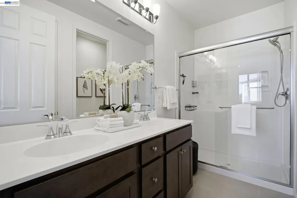 29741 Hansen Hayward CA 94544