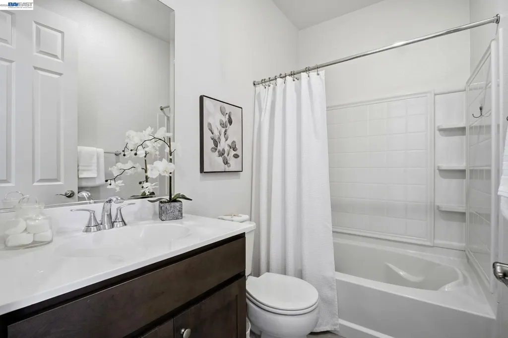29741 Hansen Hayward CA 94544