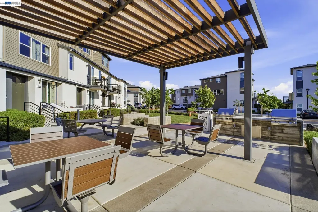 29741 Hansen Hayward CA 94544