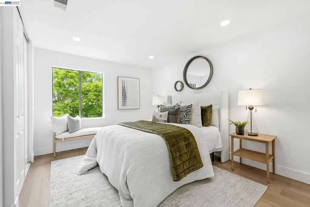2 Knoll Court Hercules CA 94547