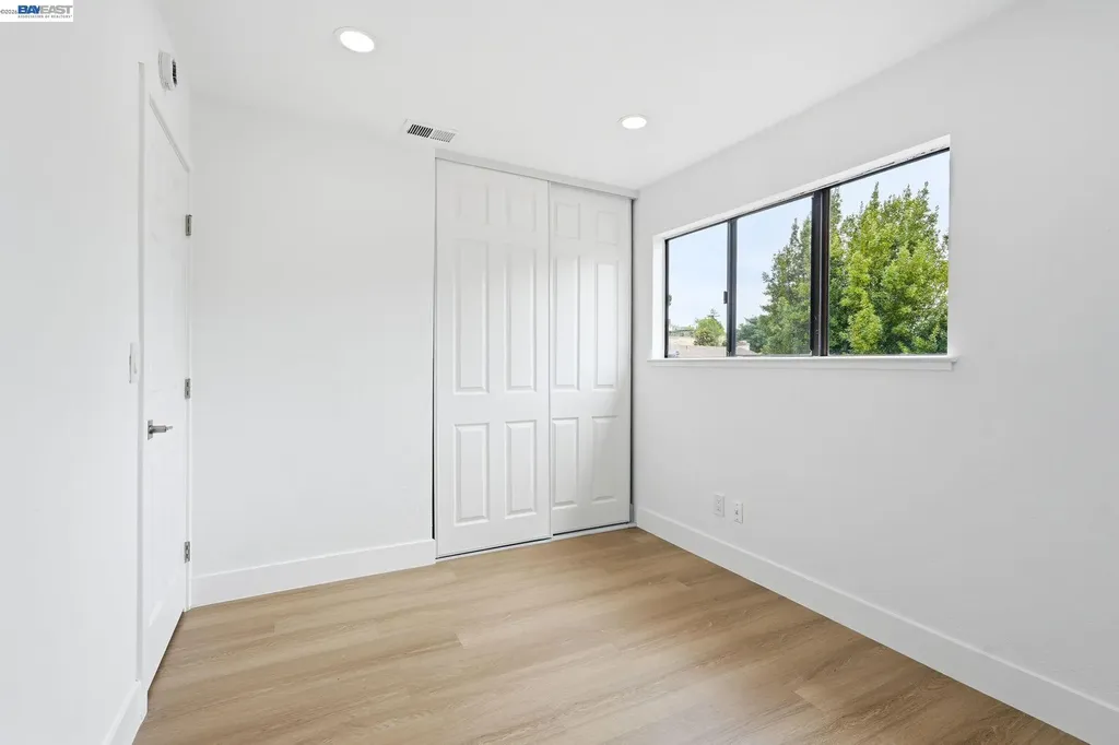 2 Knoll Court Hercules CA 94547