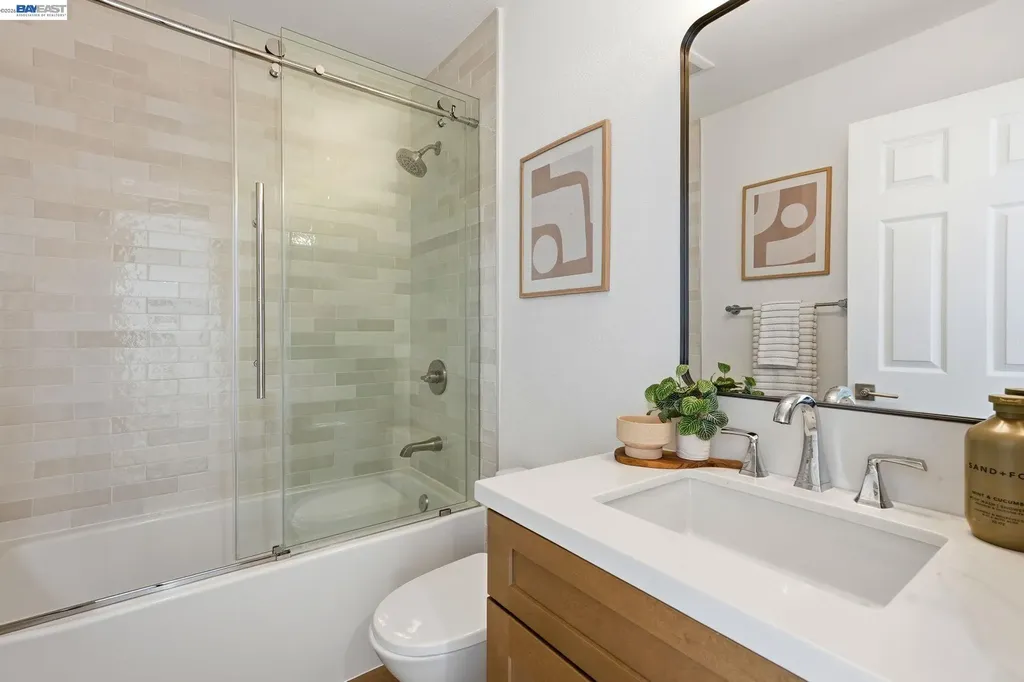 2 Knoll Court Hercules CA 94547