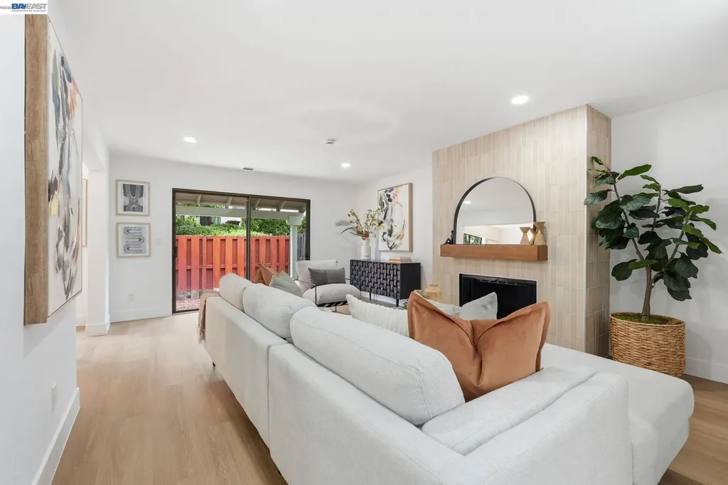 2 Knoll Court Hercules CA 94547