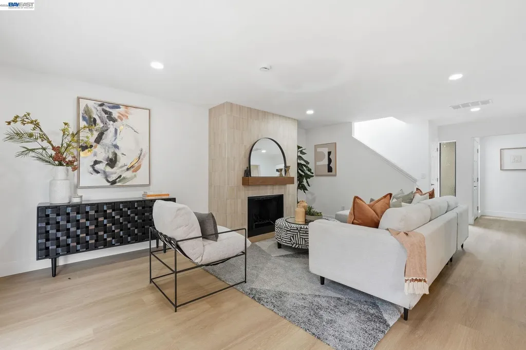2 Knoll Court Hercules CA 94547