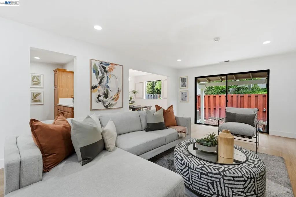 2 Knoll Court Hercules CA 94547