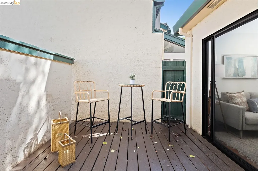 806 Ironwood Road Alameda CA 94502