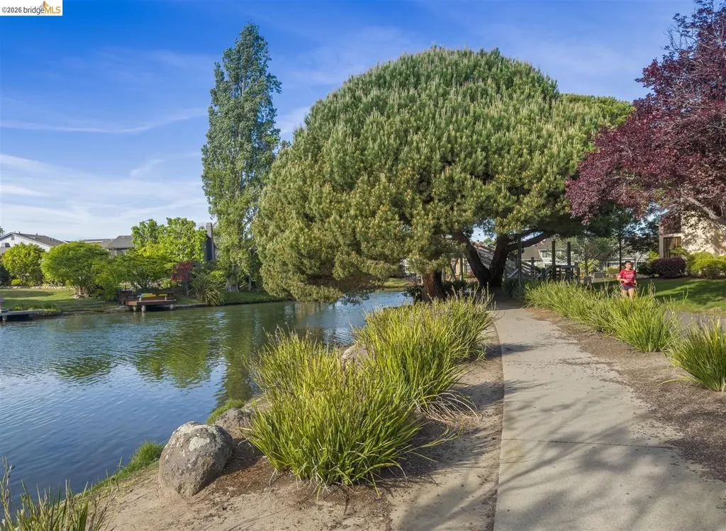 806 Ironwood Road Alameda CA 94502