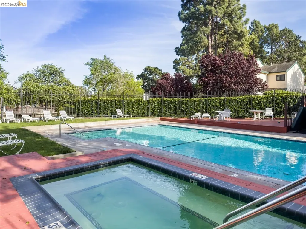 806 Ironwood Road Alameda CA 94502