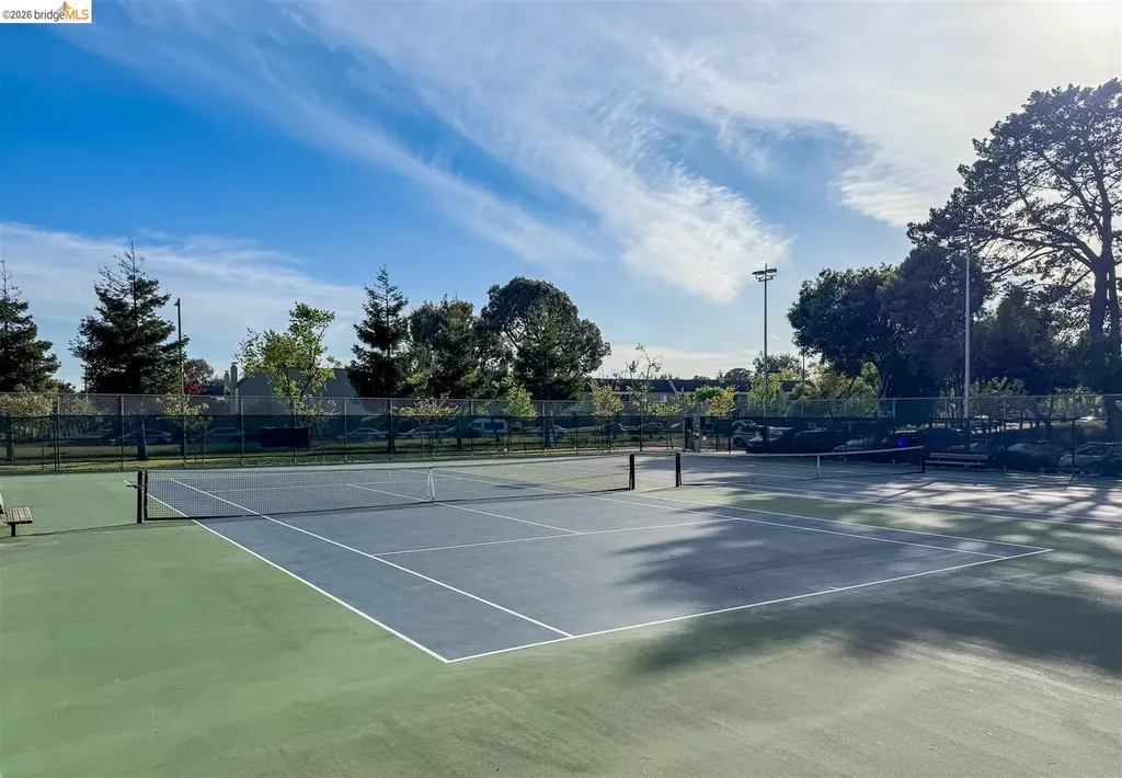 806 Ironwood Road Alameda CA 94502