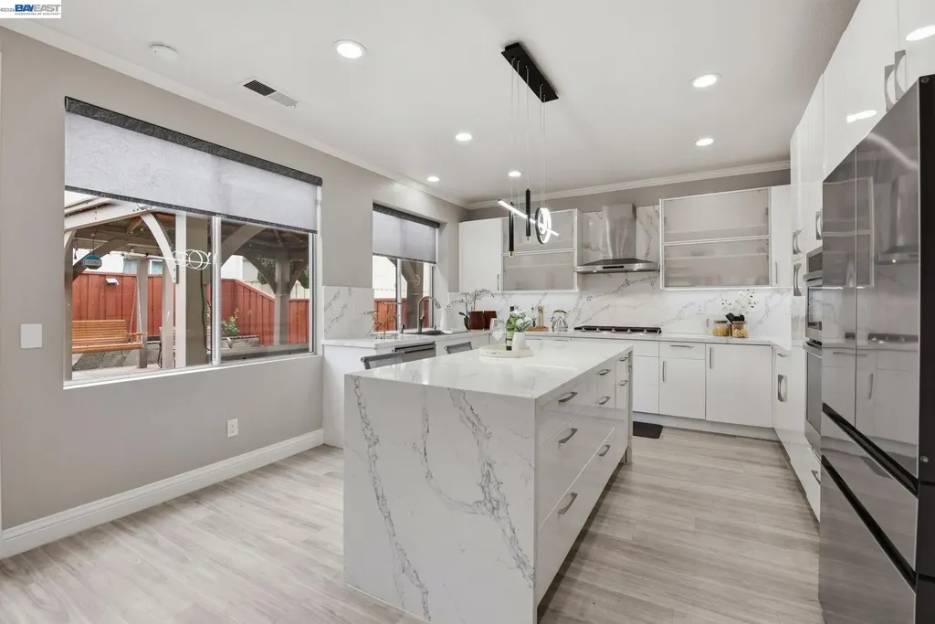234 Bridgewater Road Hayward CA 94544
