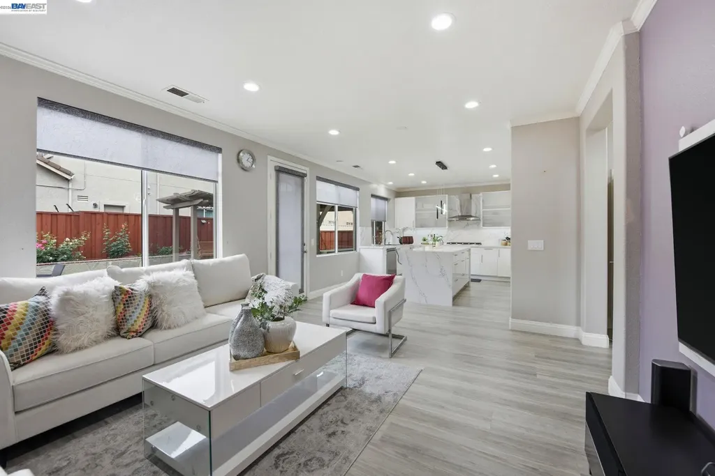 234 Bridgewater Road Hayward CA 94544