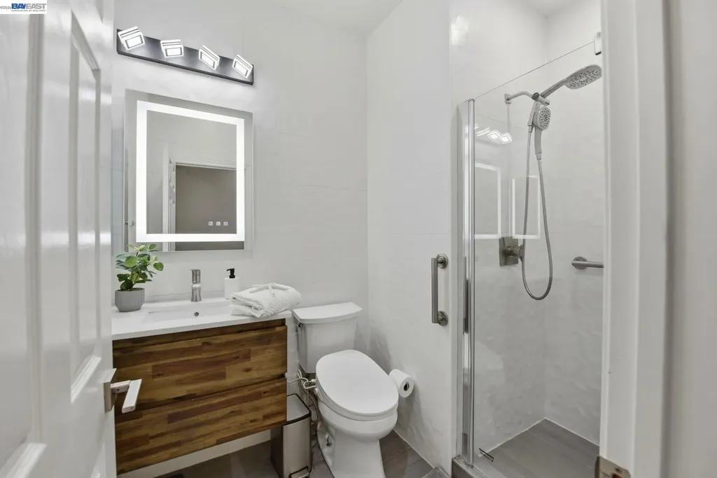 234 Bridgewater Road Hayward CA 94544