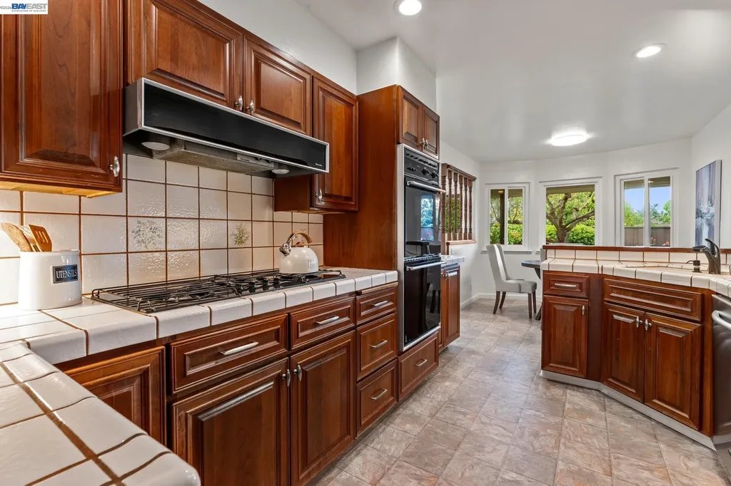 4473 Hillsborough Drive Castro Valley CA 94546