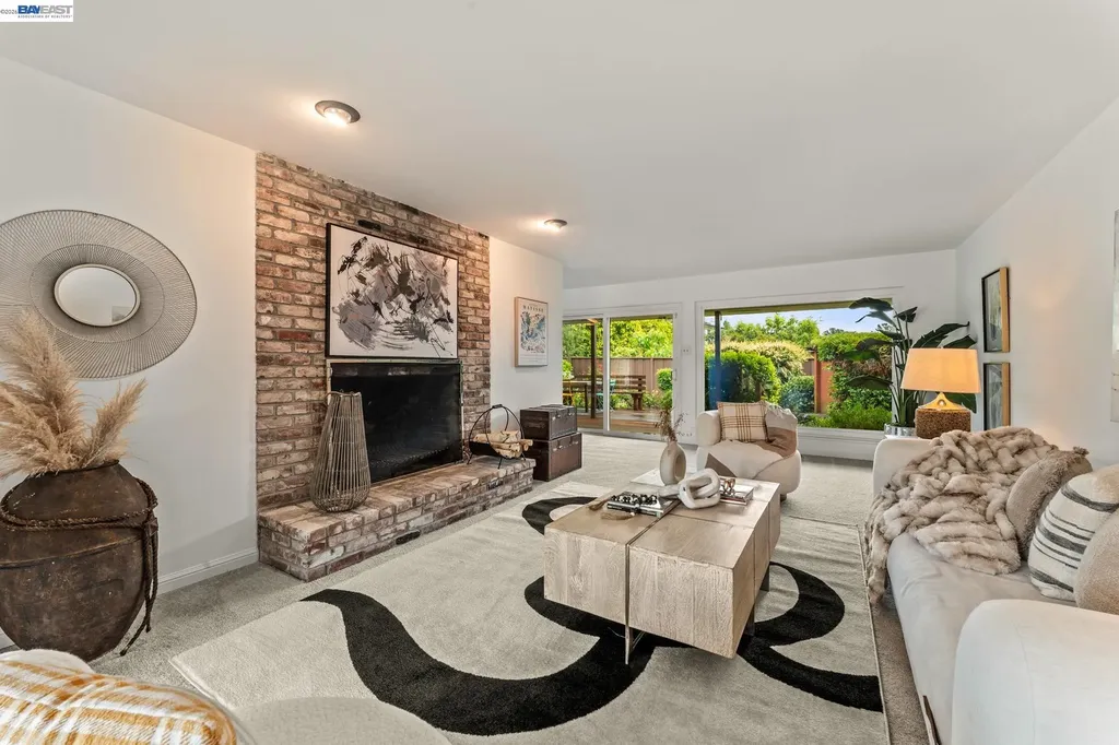 4473 Hillsborough Drive Castro Valley CA 94546