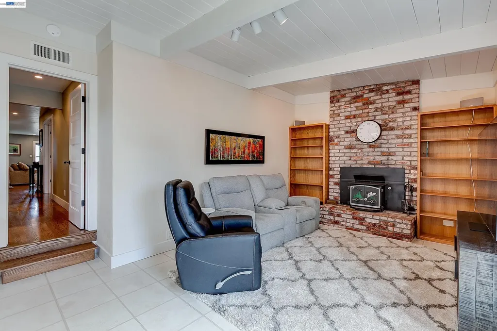 1428 Abbey Avenue San Leandro CA 94579