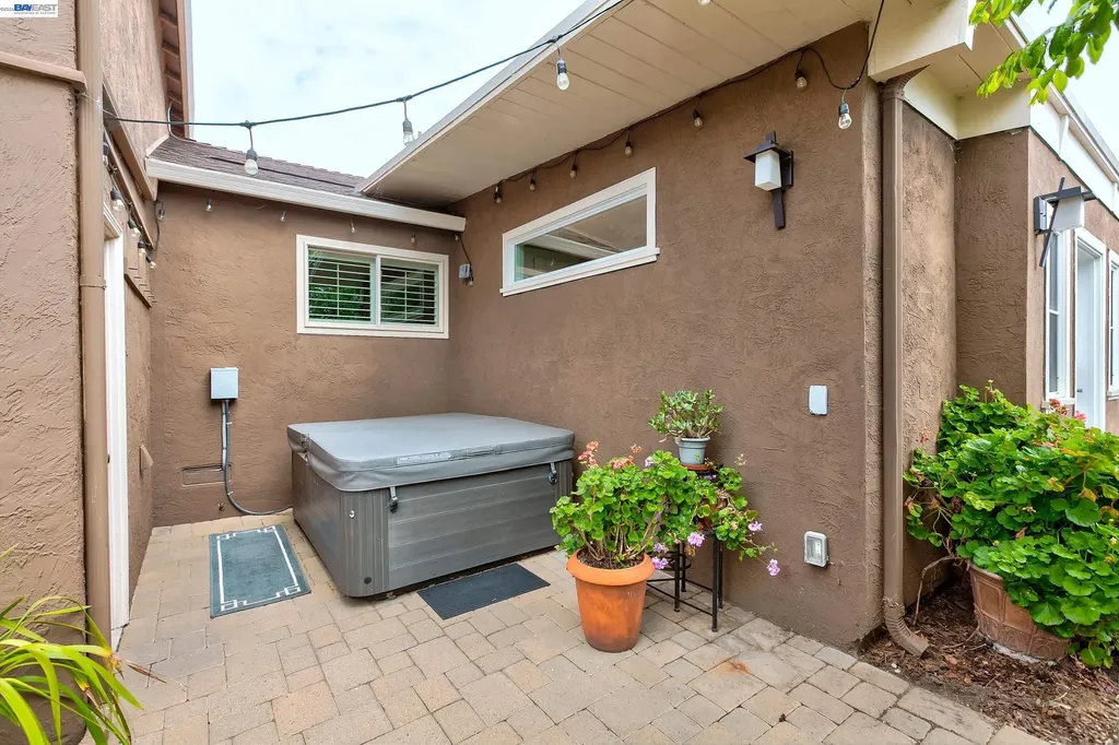 1428 Abbey Avenue San Leandro CA 94579
